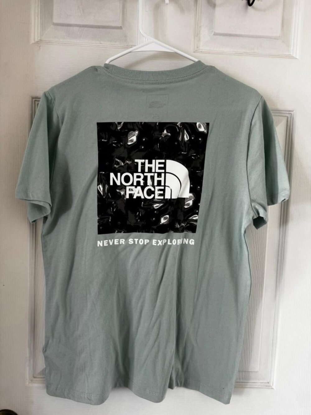 The North Face Women's T-Shirt Size M Muted Pine Sage Green NWT New With Tags - Picture 4 of 4